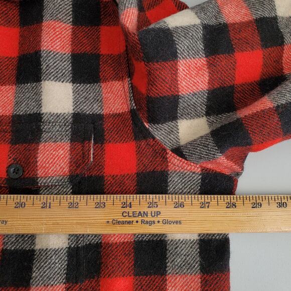 Men Woolrich Red Plaid Shacket Shirt Jacket 2XL Outdoors Gorp Camping Lumberjack - Picture 10 of 11